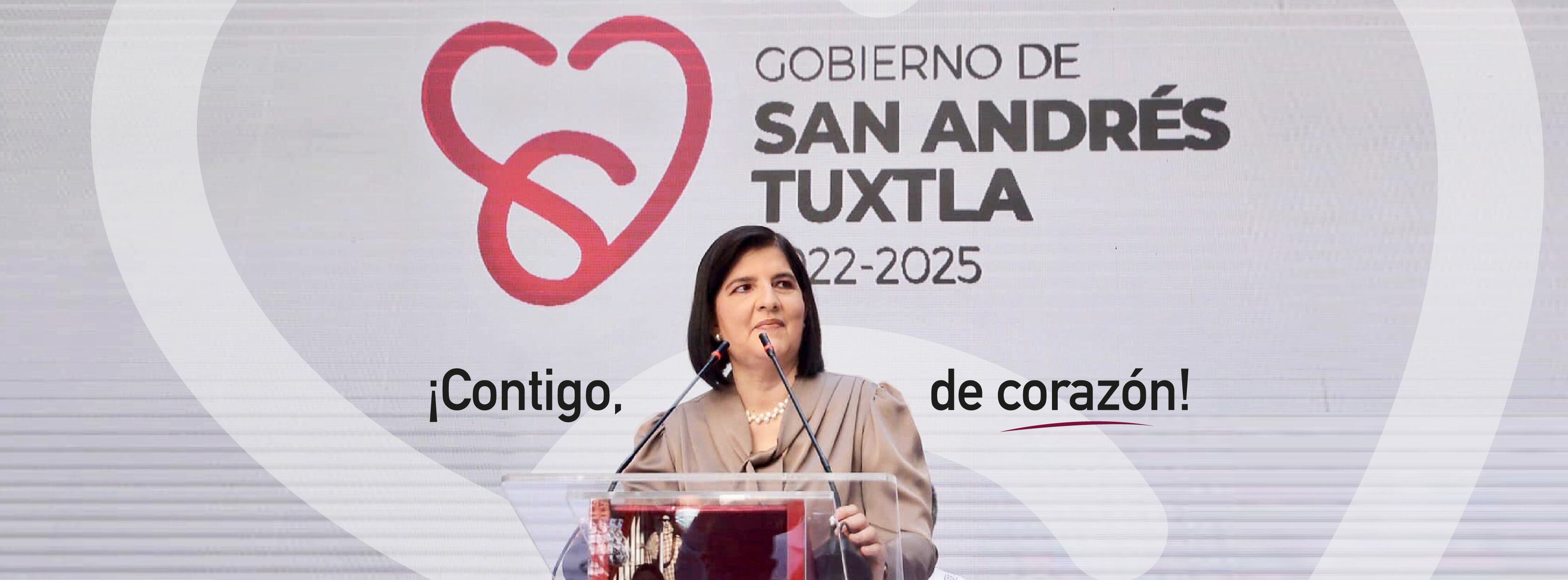 Maria Elena Solana Calzada, la presidenta municipal de San Andrés Tuxtla. (Facebook: Dra Maria Elena Solana Calzada - Dra Remedios)