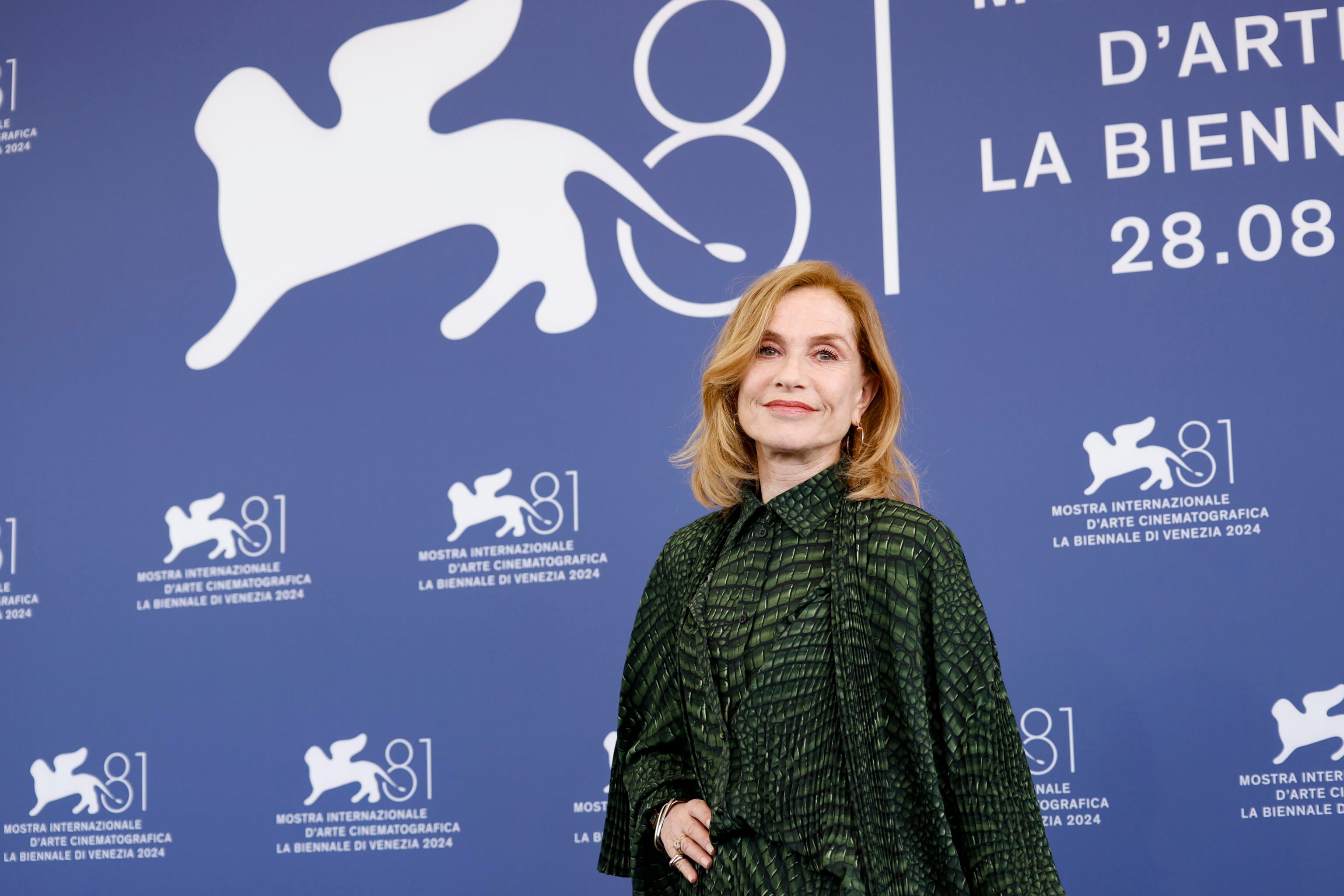 Isabelle Huppert, presidenta del jurado de la sección oficial del 81 Festival de Venecia. EFE/EPA/FABIO FRUSTACI
