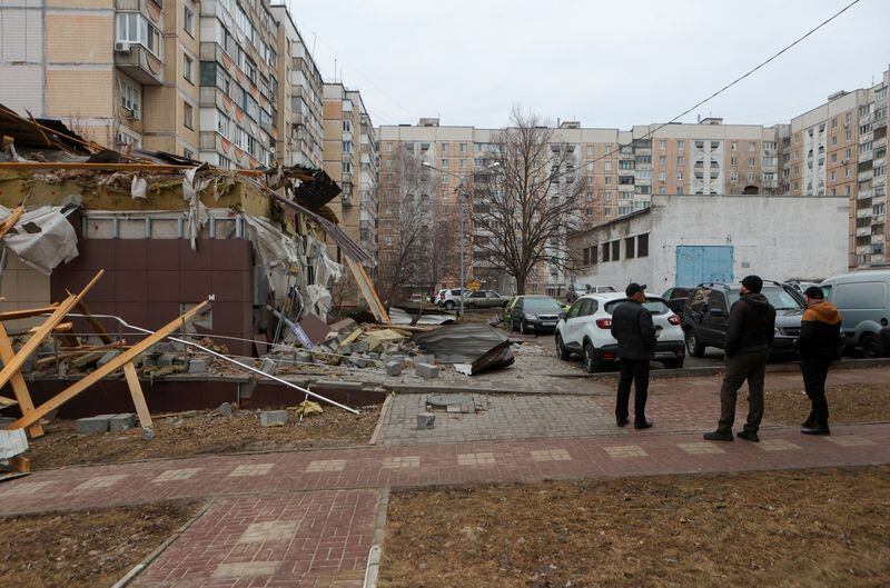 Edificio destruido por un bombardeo en Bélgorod, Rusia (REUTERS/Stringer)