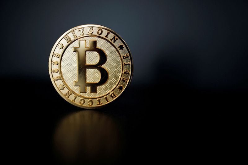 El valor estimado del trofeo de oro es de 25.000 dólares más una recompensa en bitcoin (REUTERS)