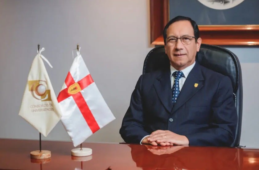 El rector Enrique Castañeda Saldaña de la Universidad Peruana Cayetano Heredia (UPCH).