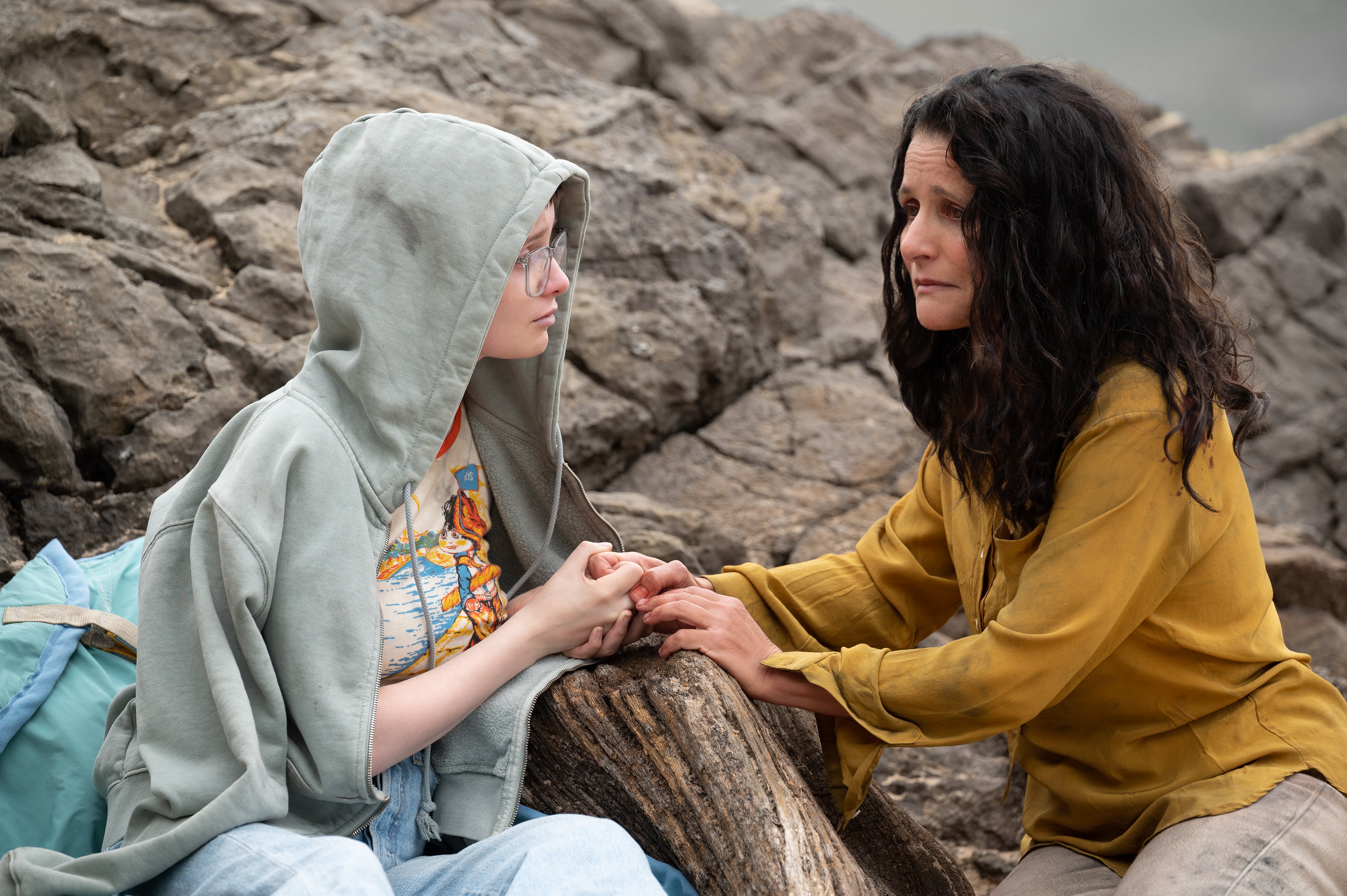 (L-R) Lola Petticrew, Julia Louis-Dreyfus
Credit: By Kevin Baker. Courtesy of A24.