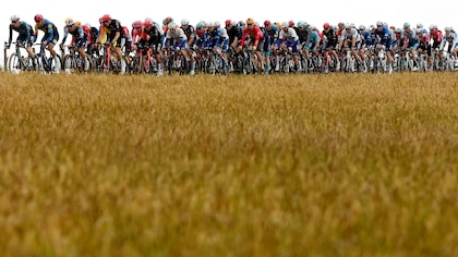 En vivo - Etapa 8 del Tour de Francia: Abrahamsen sigue como líder de la etapa y Bernal se encuentra en el pelotón perseguidor 
