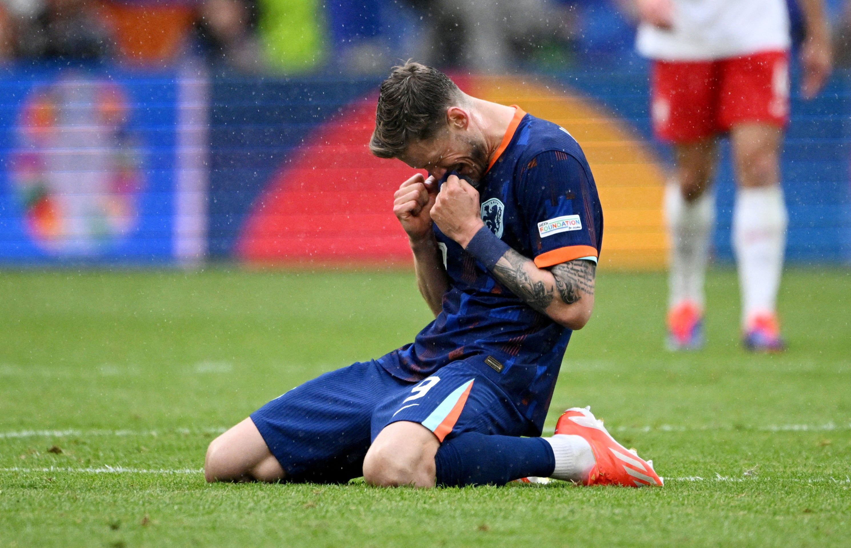 Países Bajos se quedó con el triunfo en los minutos finales (Reuters)