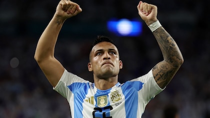 Lautaro Martínez reveló qué le dijo a Messi al momento de dedicarle su primer gol en el triunfo de la selección argentina ante Perú