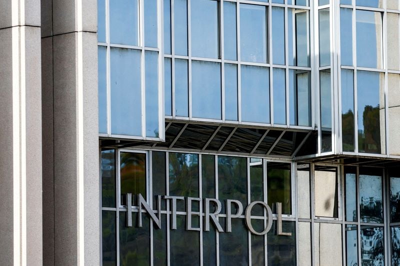 Una circular azul de Interpol permite a las autoridades acceder a más datos en medio de una investigación que busca dar con la detención de una persona - crédito Gonzalo Fuentes/Reuters