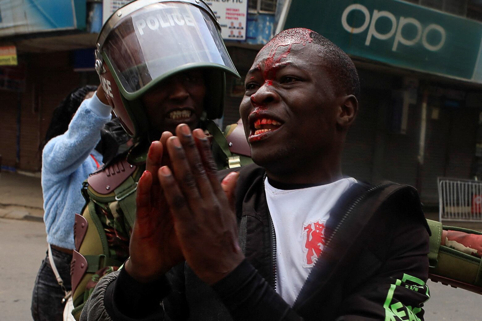 La respuesta de las fuerzas de seguridad, que han disparado gases lacrimógenos, pelotas de goma e incluso munición real contra los manifestantes, ha dejado al menos 39 muertos (REUTERS/Stringer)