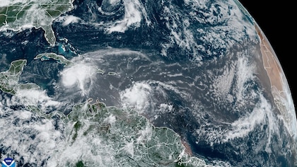 Mientras México se prepara para la llegada del huracán Beryl, ¿el ciclón Debby viene detrás de él?