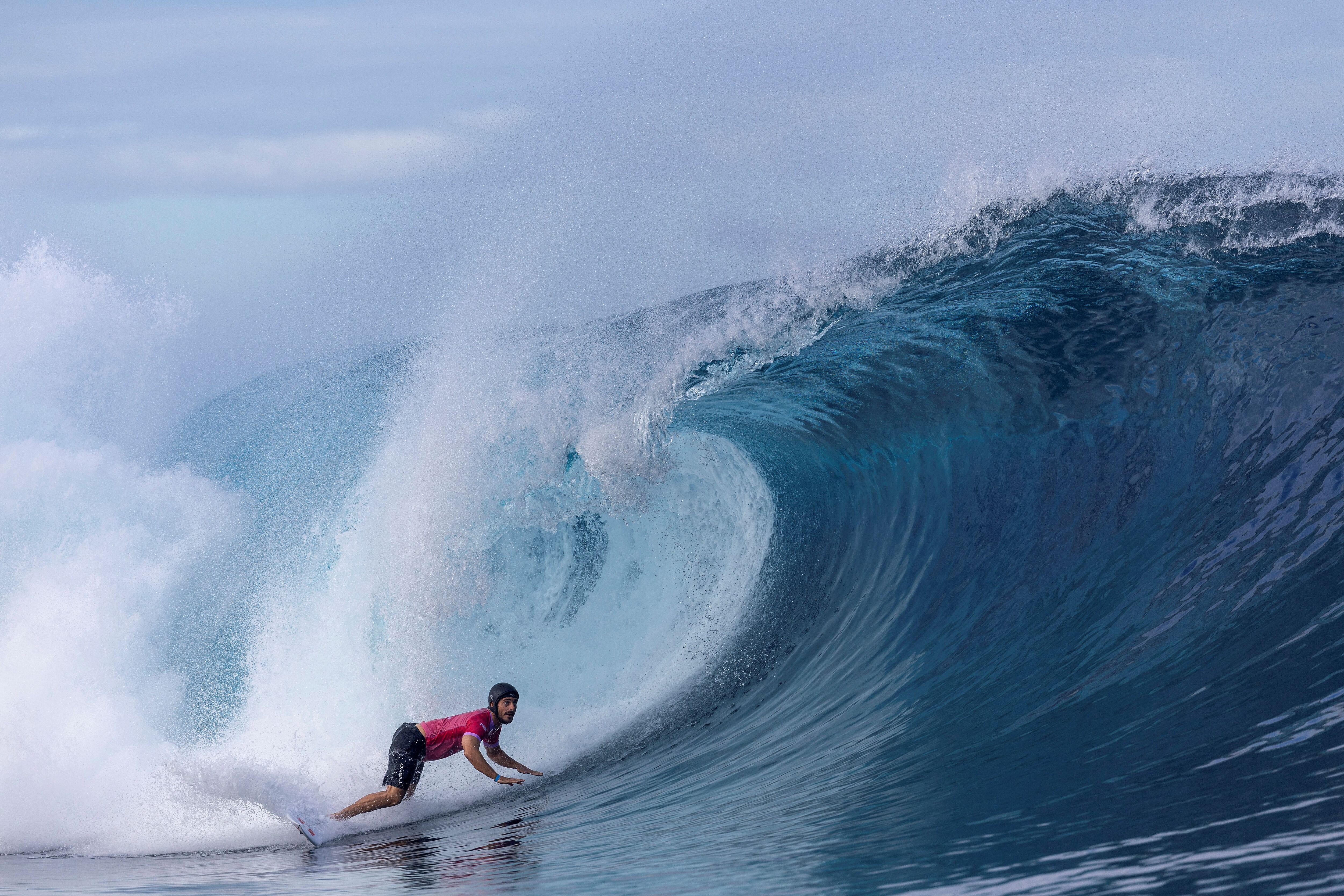 Alonso Correa: tablista peruano compite en los cuartos de final de surf en los Juegos Olímpicos París 2024