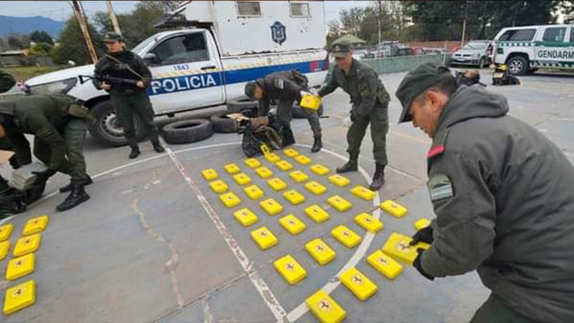 Hallaron más de 400 kilos de cocaína en una camioneta de la Policía de Salta