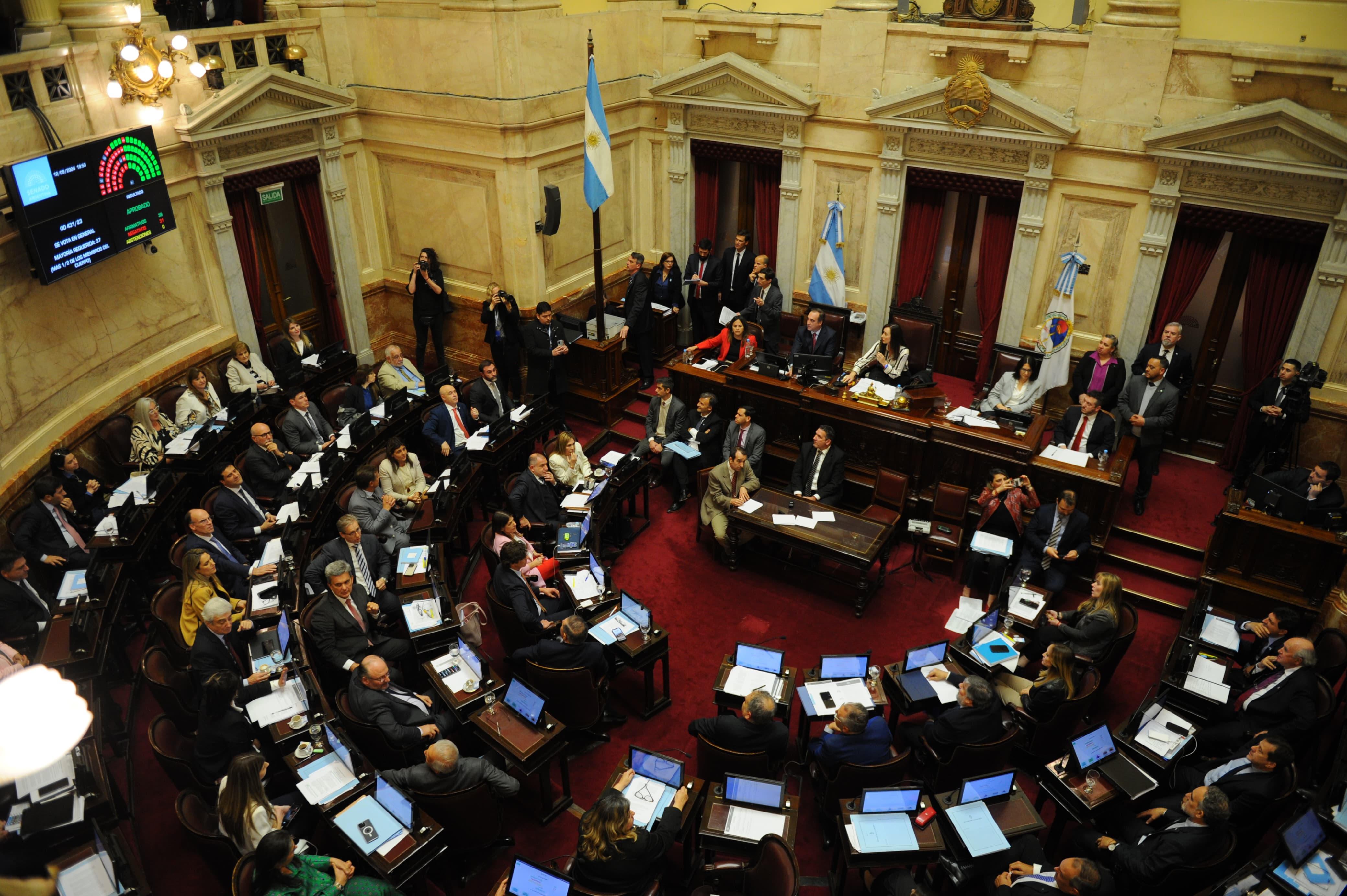 Debate de la ley de financiamiento universitario y la boleta única - Senado