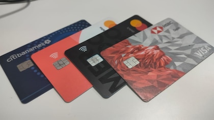 ¿Cuántas tarjetas de débito puedes solicitar a los bancos? Conoce si existe un límite 
