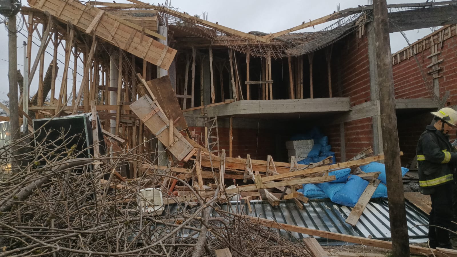 Derrumbe en una obra en construcción en La Plata