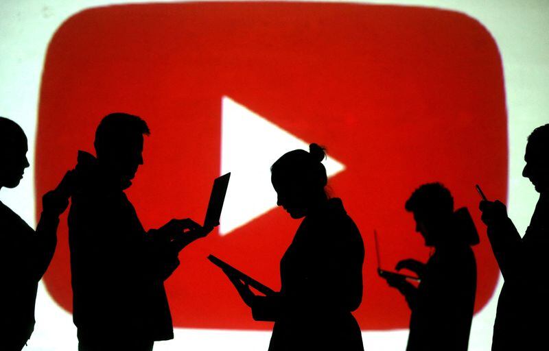 Los ingresos publicitarios de YouTube del segundo trimestre de 2024 no alcanzaron las estimaciones (REUTERS/Dado Ruvic/Ilustración)