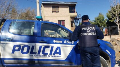 Tragedia en Córdoba: una niña murió tras caer de una hamaca y golpear su cabeza contra el suelo