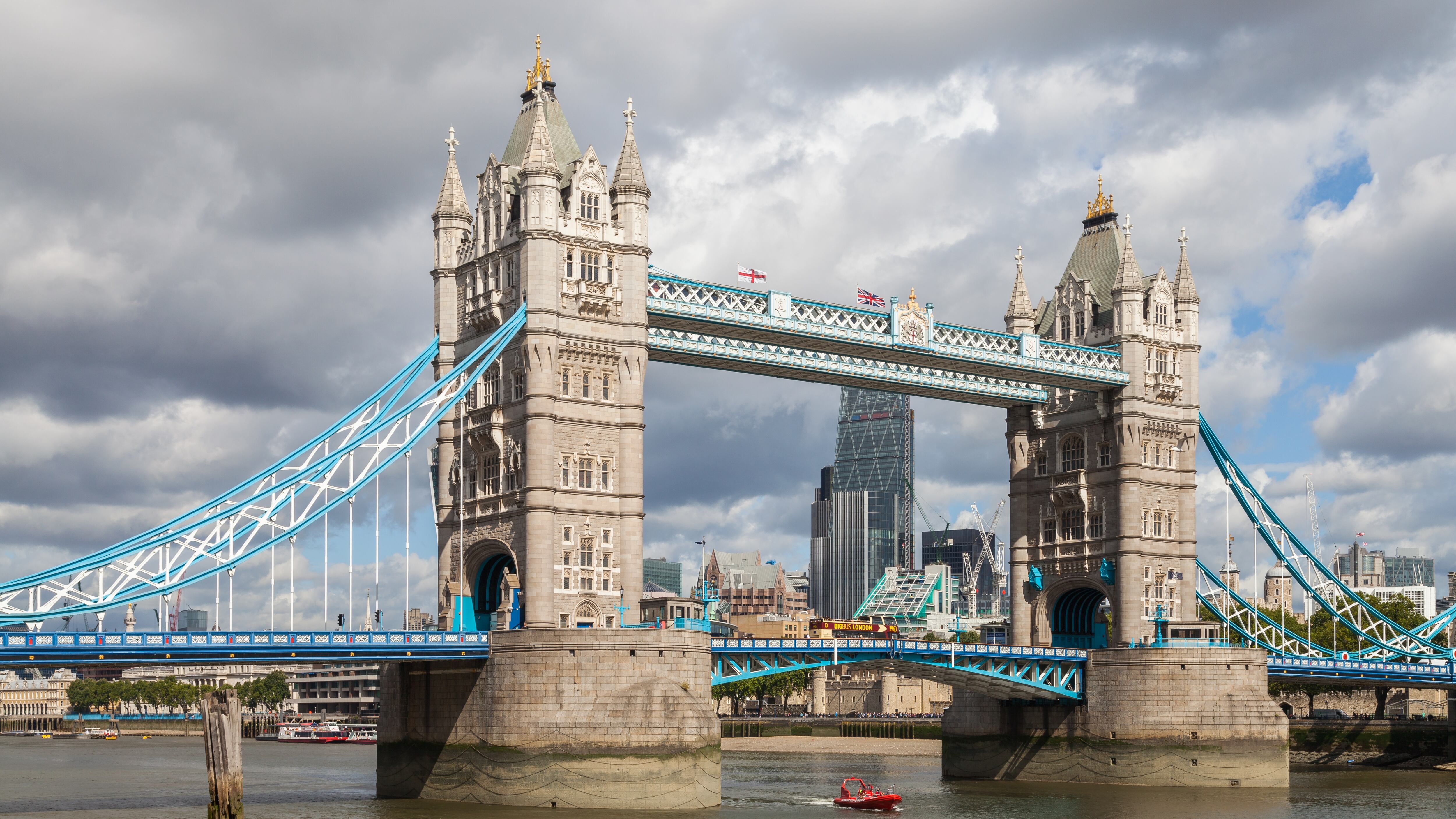 Puente de la Torre, Londres, Inglaterra (Wikimedia Commons)