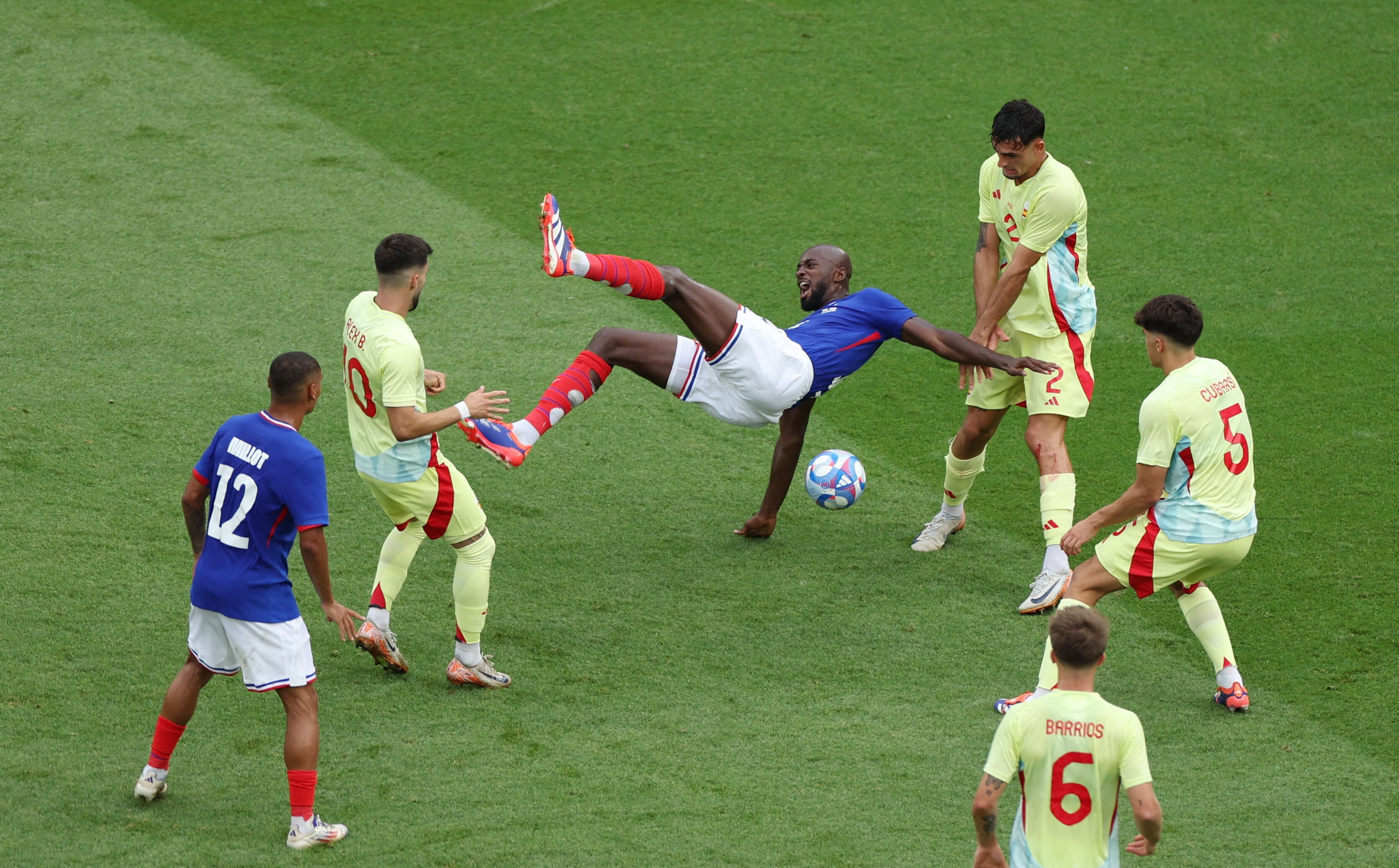 El partido entre España y Francia (REUTERS/Isabel Infantes)