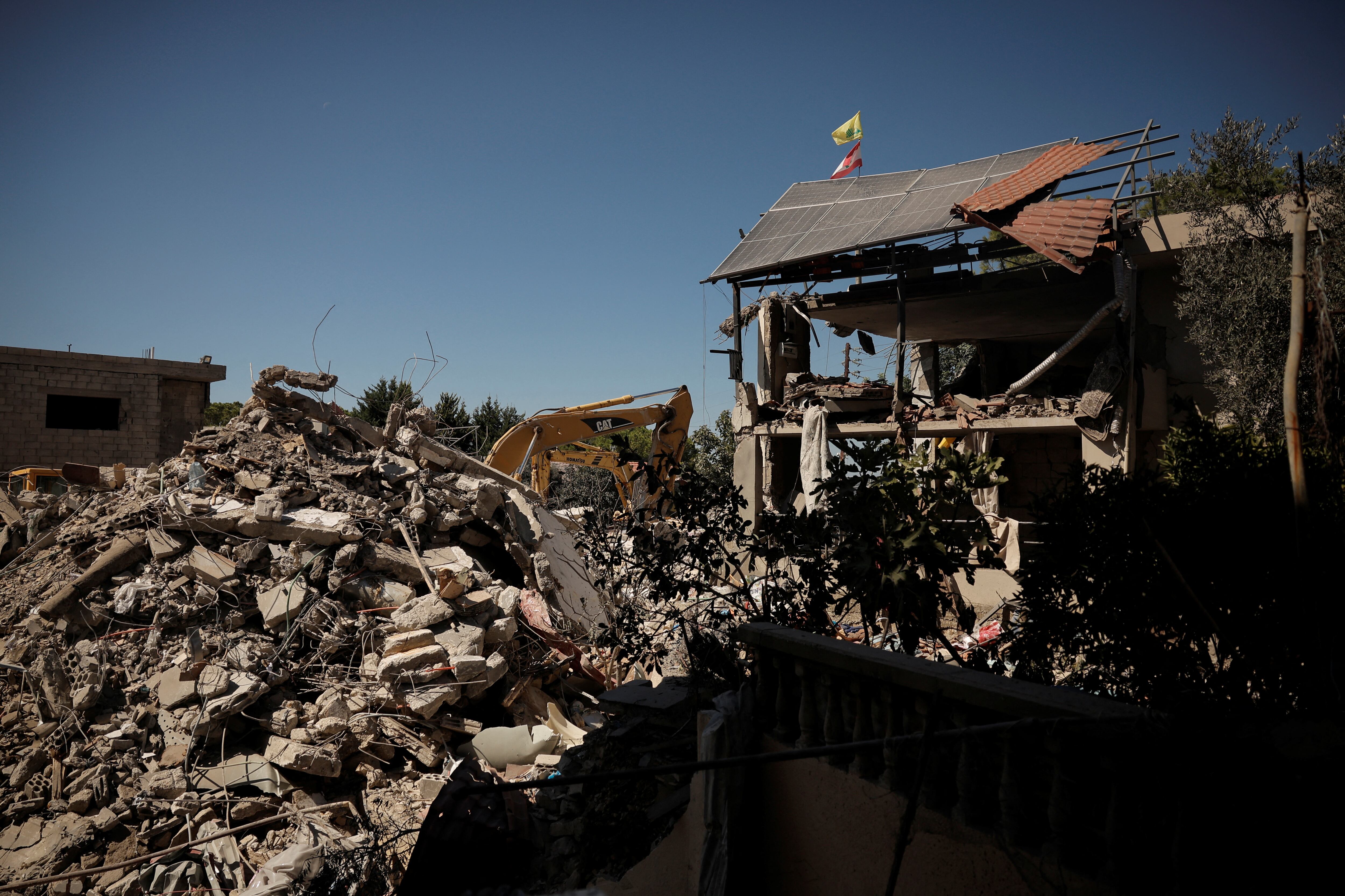 Vista de las casas destruidas por un ataque israelí al norte de Beirut (REUTERS/Louisa Gouliamaki)