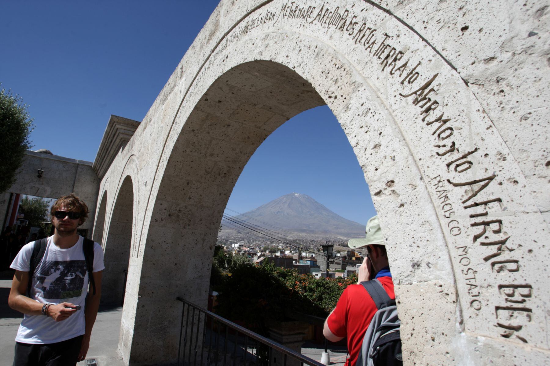 Ofrece una vista panorámica impresionante del volcán Misti y la ciudad de Arequipa. Foto: Andina