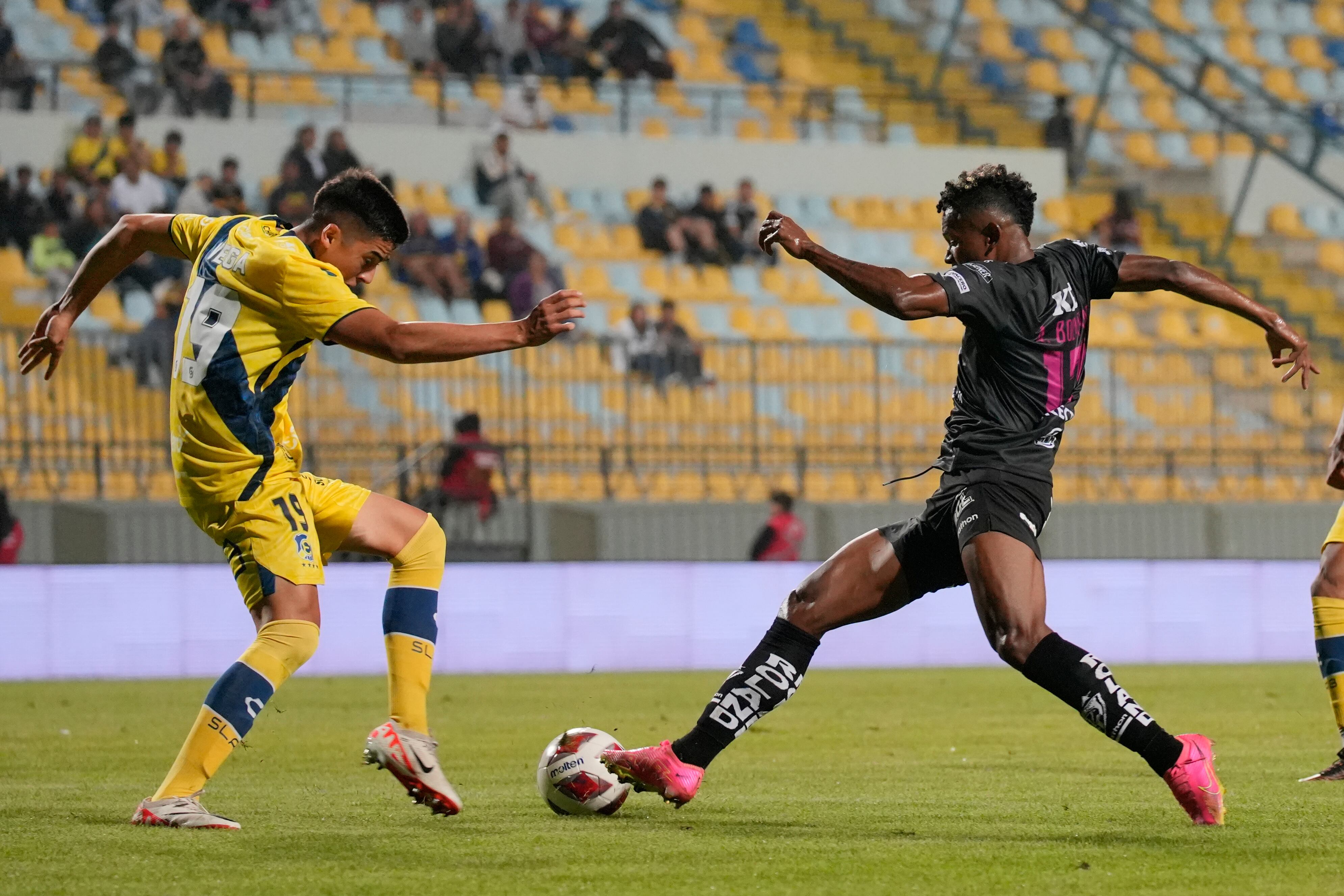 Alexander Bolaños jugó en Independiente del Valle hasta mayo pasado (Foto: EFE/Adriana Thomasa)