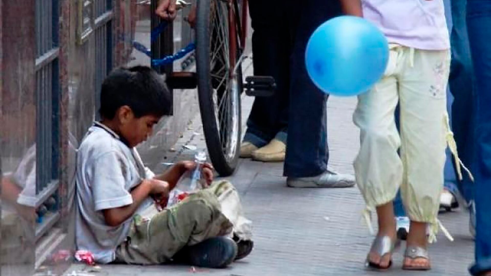 En Argentina, la pobreza infantil alcanzó el 55% durante el tercer trimestre de 2023