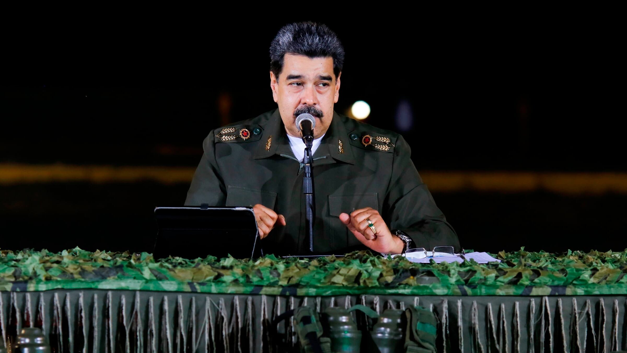 En cuanto a las posibilidades de una victoria electoral de Nicolás Maduro, Héctor Briceño afirmó que el régimen chavista ya decidió recurrir al fraude para estos comicios (EFE/Prensa Miraflores) 