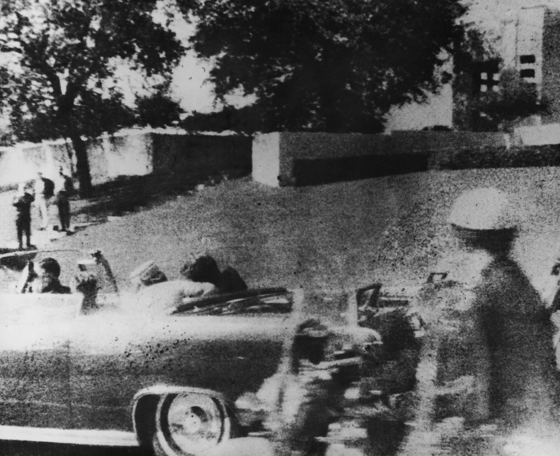 "Comisión Warren" que investigó el asesinato de John Kennedy.