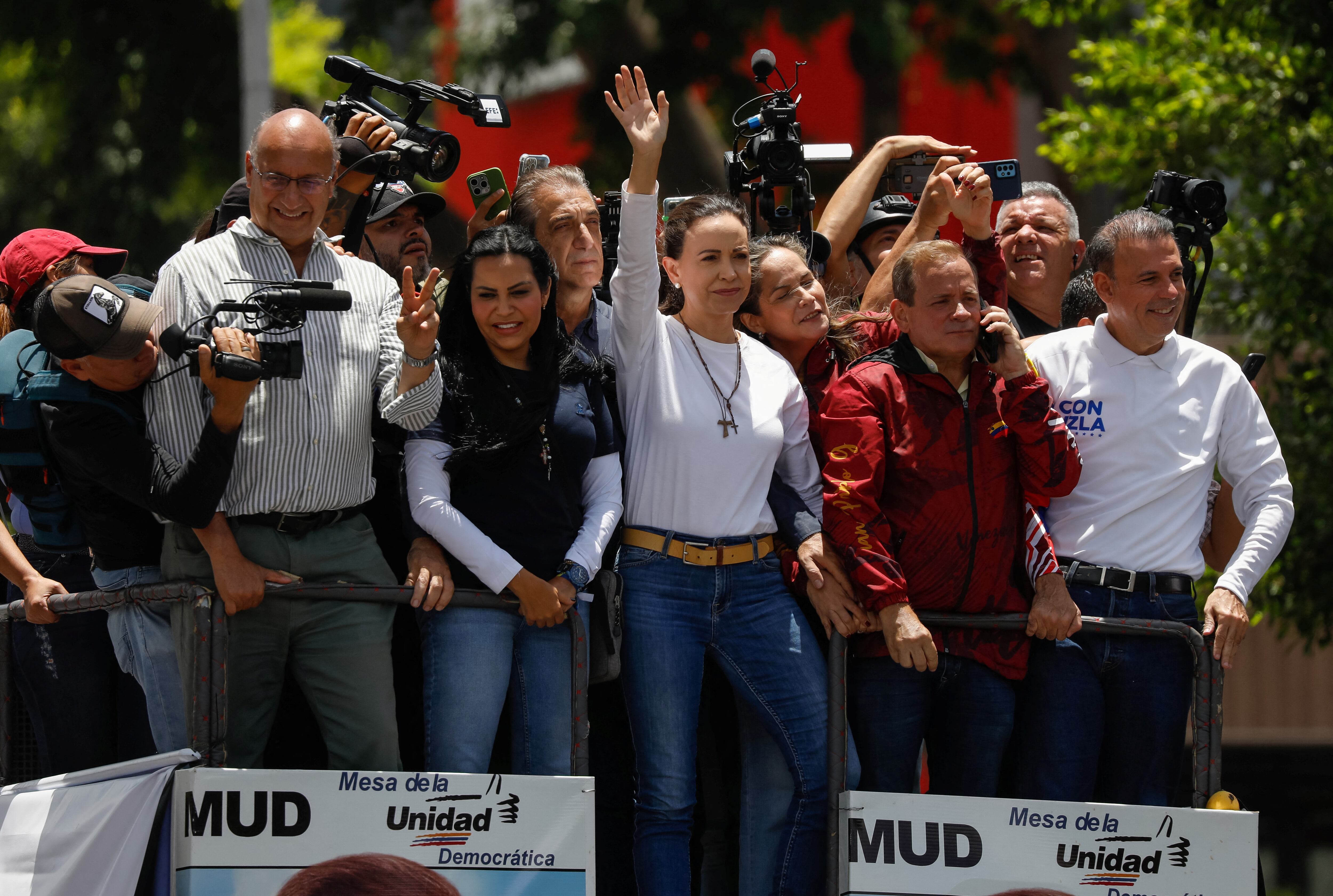 El incidente ocurrió después de su participación en una concurrida concentración en la avenida principal de Las Mercedes, al este de Caracas, convocada por la líder de Vente Venezuela (REUTERS/Fausto Torrealba)