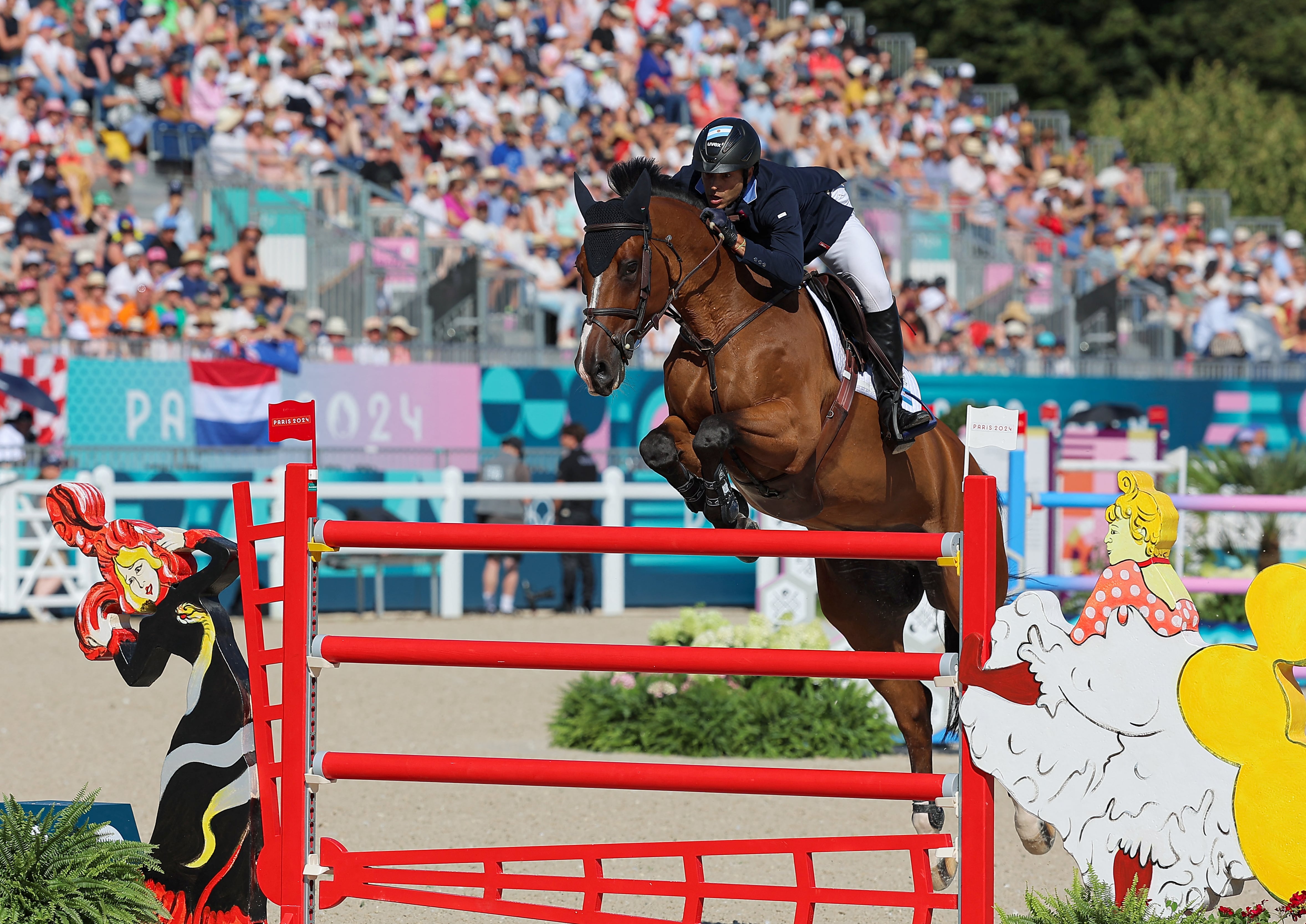 José María Larocca se clasificó a la final en salto individual (REUTERS/Zohra Bensemra)