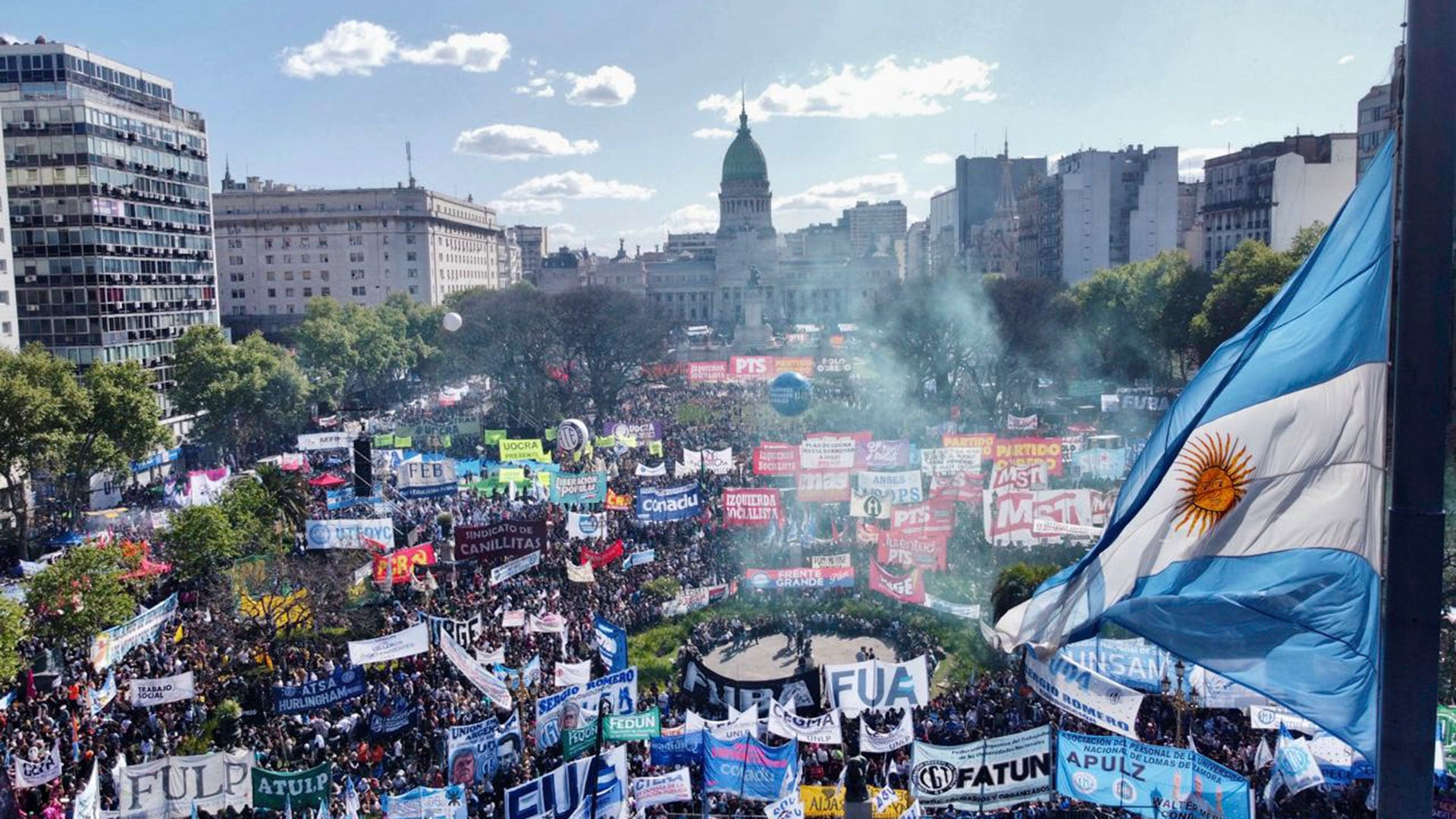 Los 10 puntos clave del documento que se leyó en la Marcha Federal Universitaria