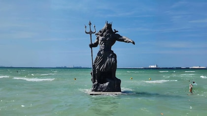¿Quién construyó la estatua de ‘Poseidón’, acusada de ‘atraer’ los desastres naturales en Yucatán?