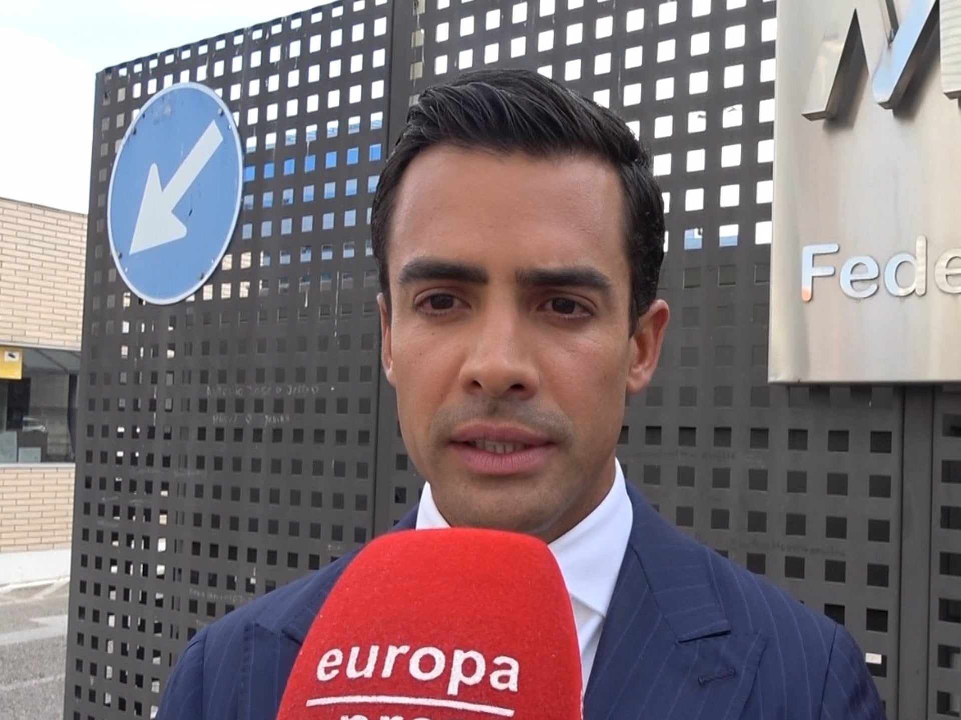 A través de su cuenta en la red social X, Juan Gonzalo Ospina, abogado de la familia del cirujano Edwin Arrieta, expresó su conformidad con la sentencia. (Crédito: EUROPA PRESS TV)
