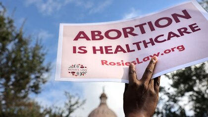 En un fallo limitado, la Corte Suprema de Estados Unidos permitió abortos de emergencia en Idaho