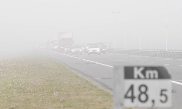 A la hora de conducir con niebla hay que extremar las precauciones, sobre todo en la ruta