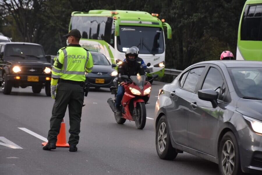 El llamado primordial a los conductores y transportadores es a no exceder los límites de velocidad y evitar consumir licor si deben manejar - crédito Ministerio de Transporte/Colprensa