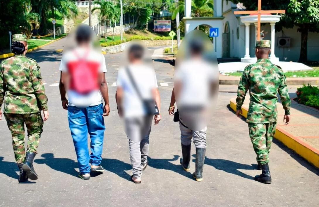 La coordinación sin precedentes entre el Ejército, la Policía y otras instituciones logra un avance crucial en la protección de niños y adolescentes en las zonas más afectadas por grupos ilegales - crédito Ejército Nacional