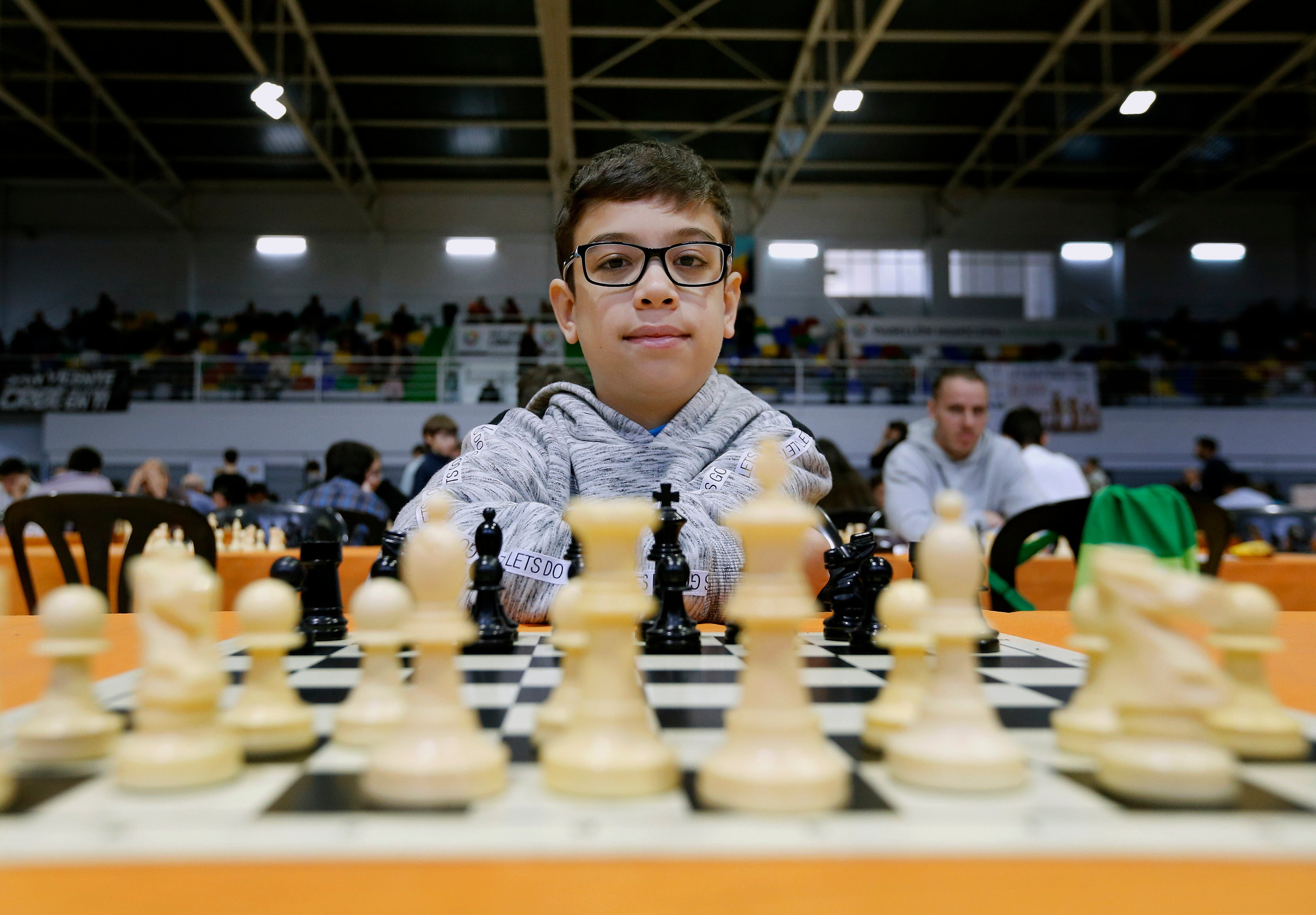 EL maestro internacional de ajedrez, Faustino Oro, en San Vicente del Raspeig (Valencia, España) EFE/Manuel Lorenzo 