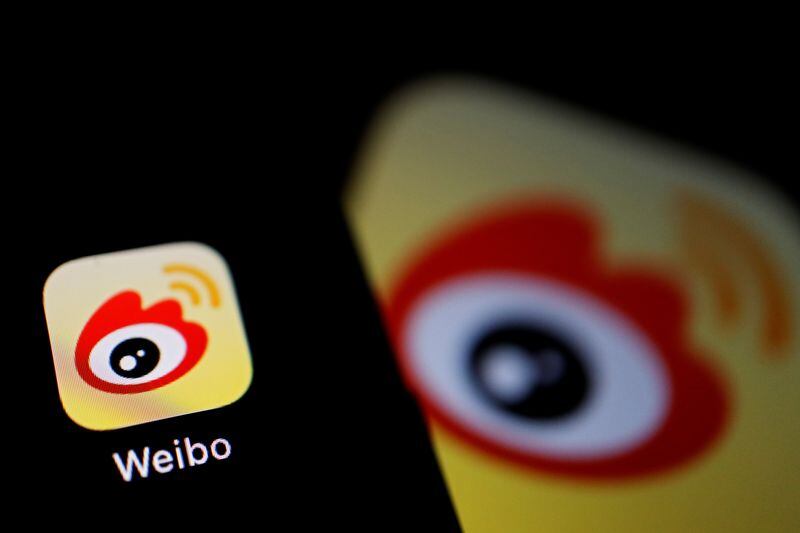 El hashtag sobre la pensión del profesor despedido alcanzó millones de vistas en Weibo. (REUTERS/Florence Lo)