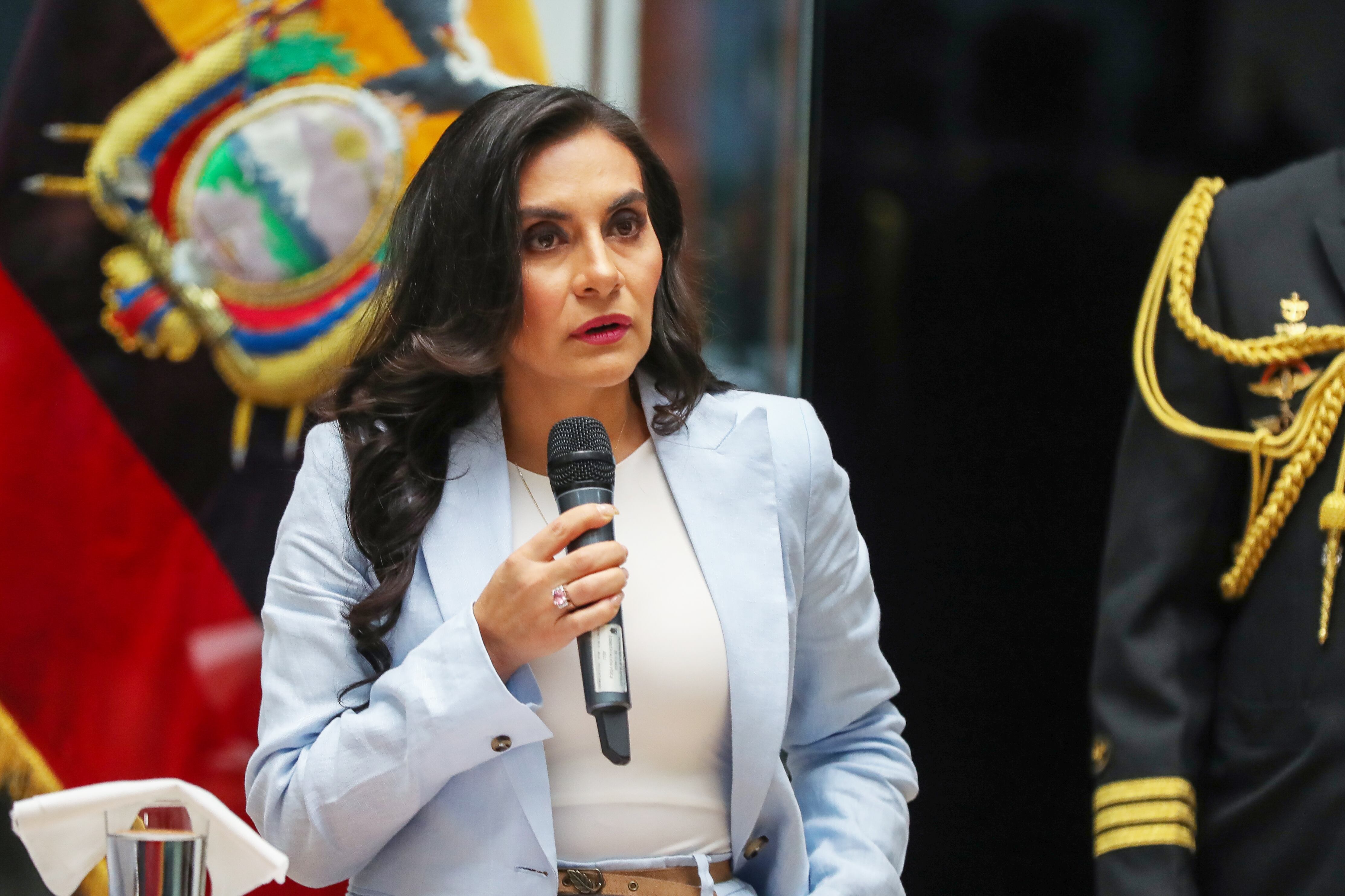 La vicepresidenta de Ecuador solicitó al Congreso investigar a dos ministras a las que acusa de persecución política