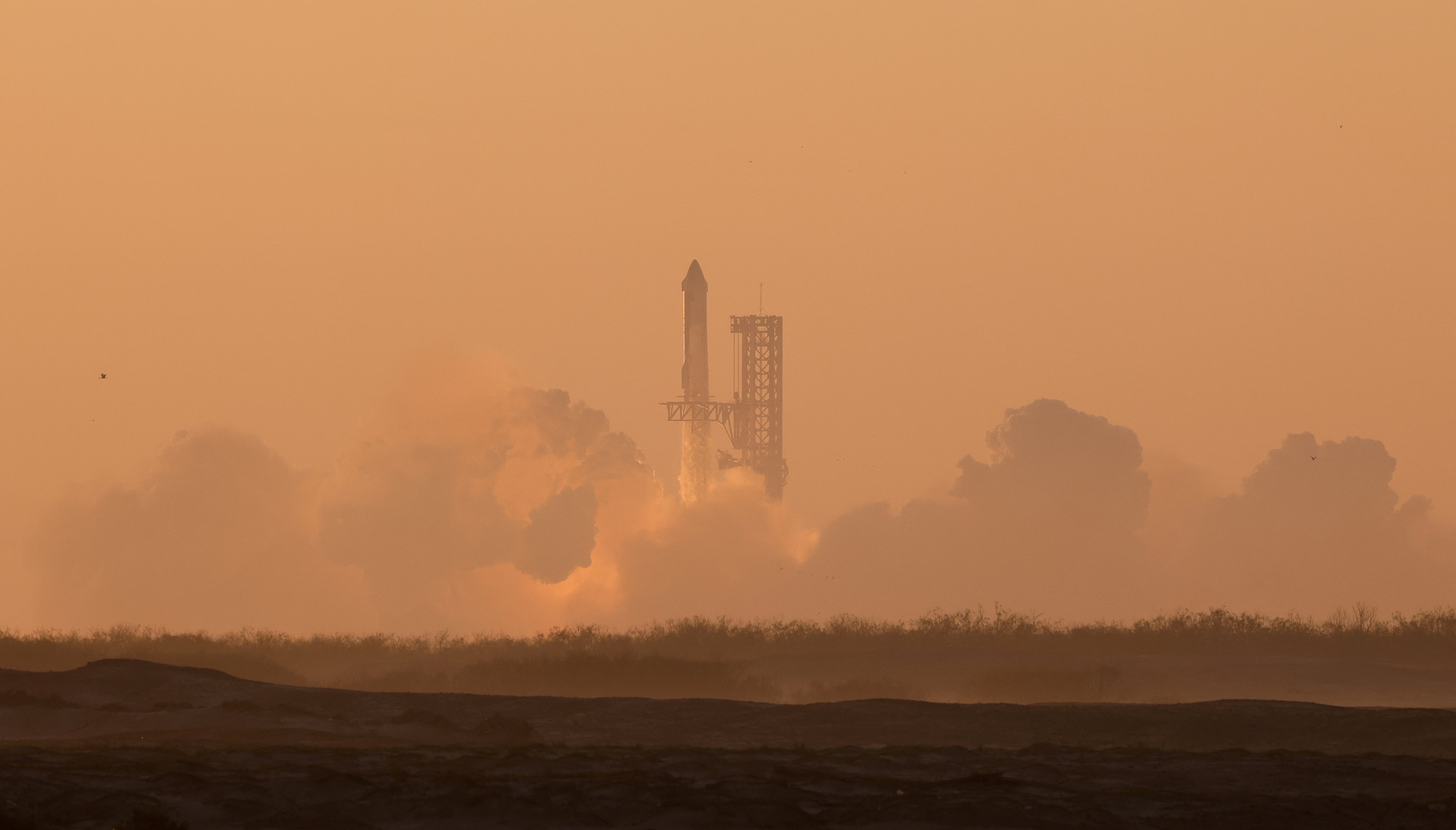 SpaceX lanzará cinco naves Starship no tripuladas a Marte en los próximos dos años (REUTERS/Joe Skipper)