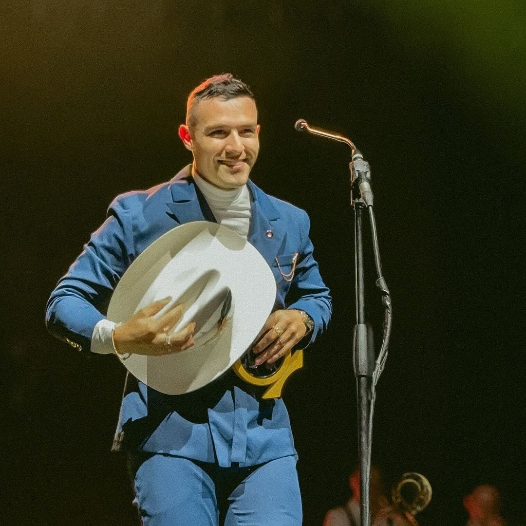 El payanés también fue uno de los que se presentó en vivo durante la gala - crédito @luisalfonso/Instagram