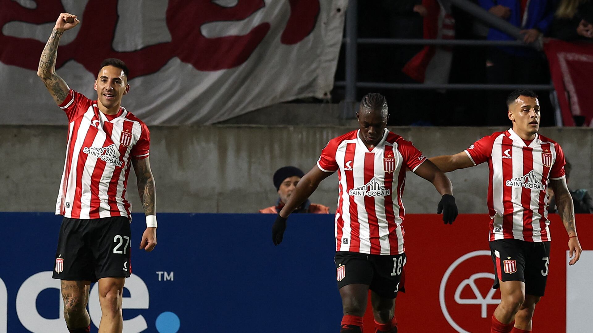 Estudiantes de La Plata-Huachipato, por la Copa Libertadores.