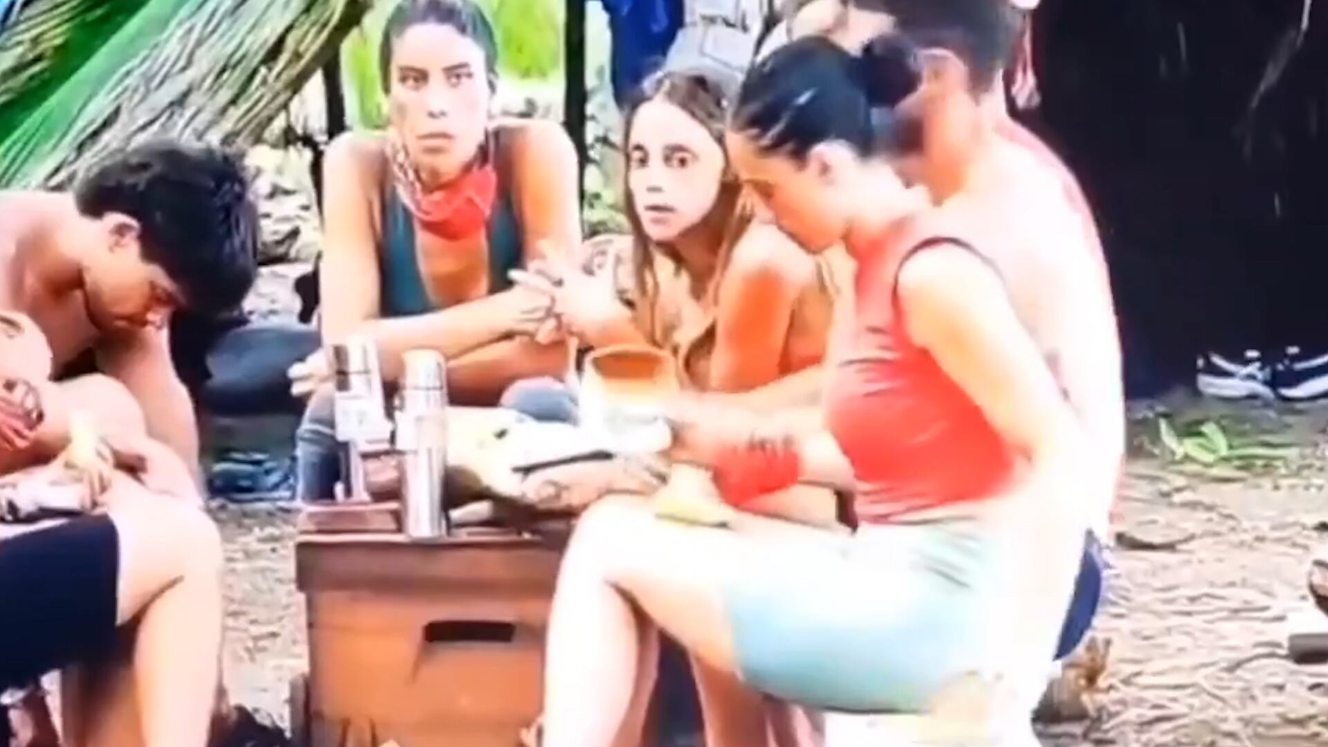 Polémica en Survivor por una participante vegana que comió dulce de leche