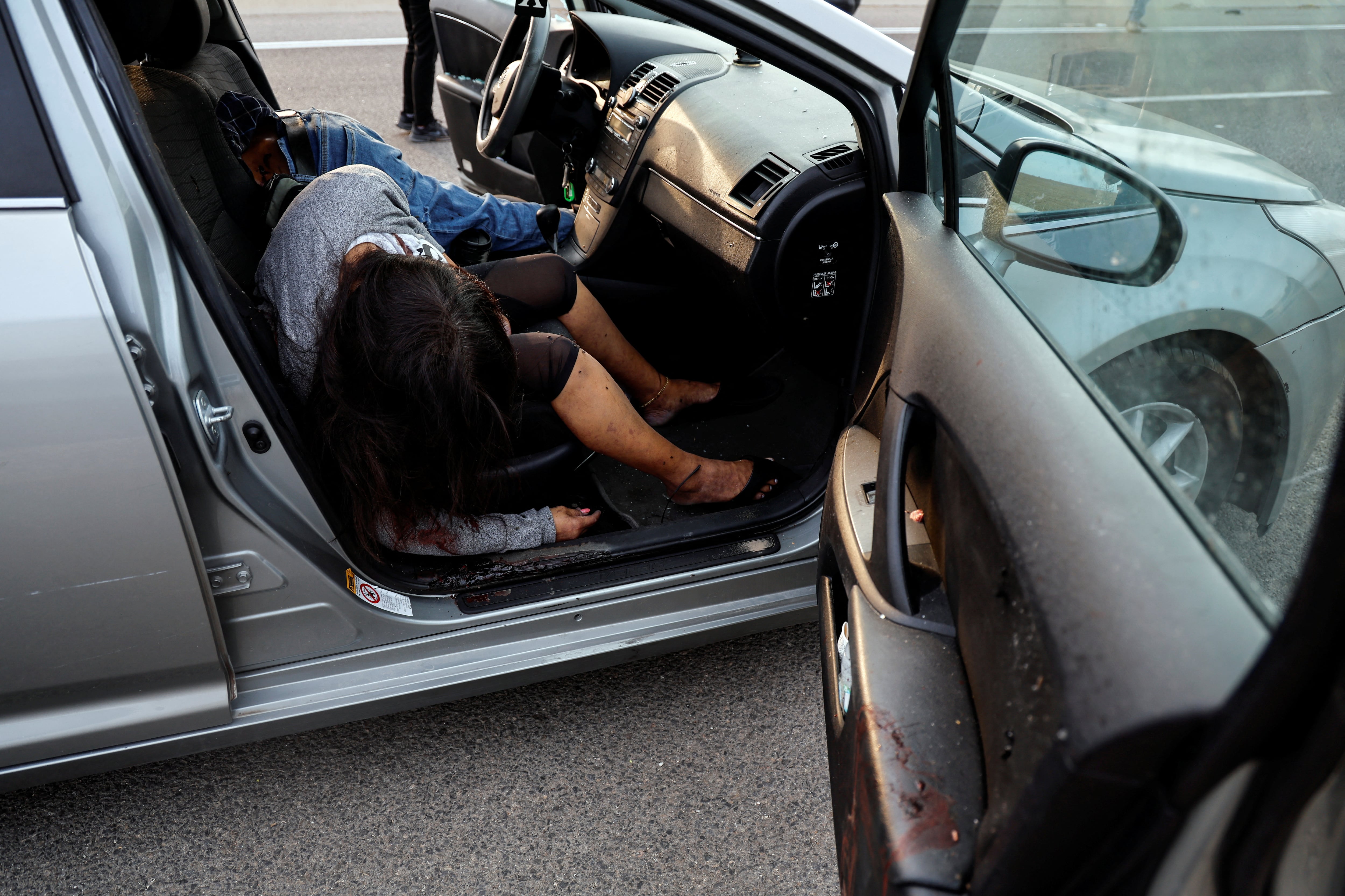 Un hombre y una mujer yacen muertos en su automóvil en Sderot
