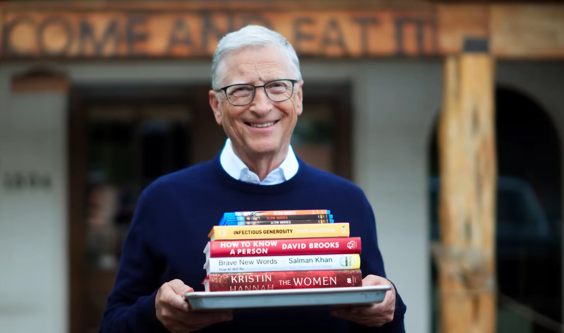 Bill Gates recomienda algunos libros para pasar la época de verano. (YouTube: Bill Gates)