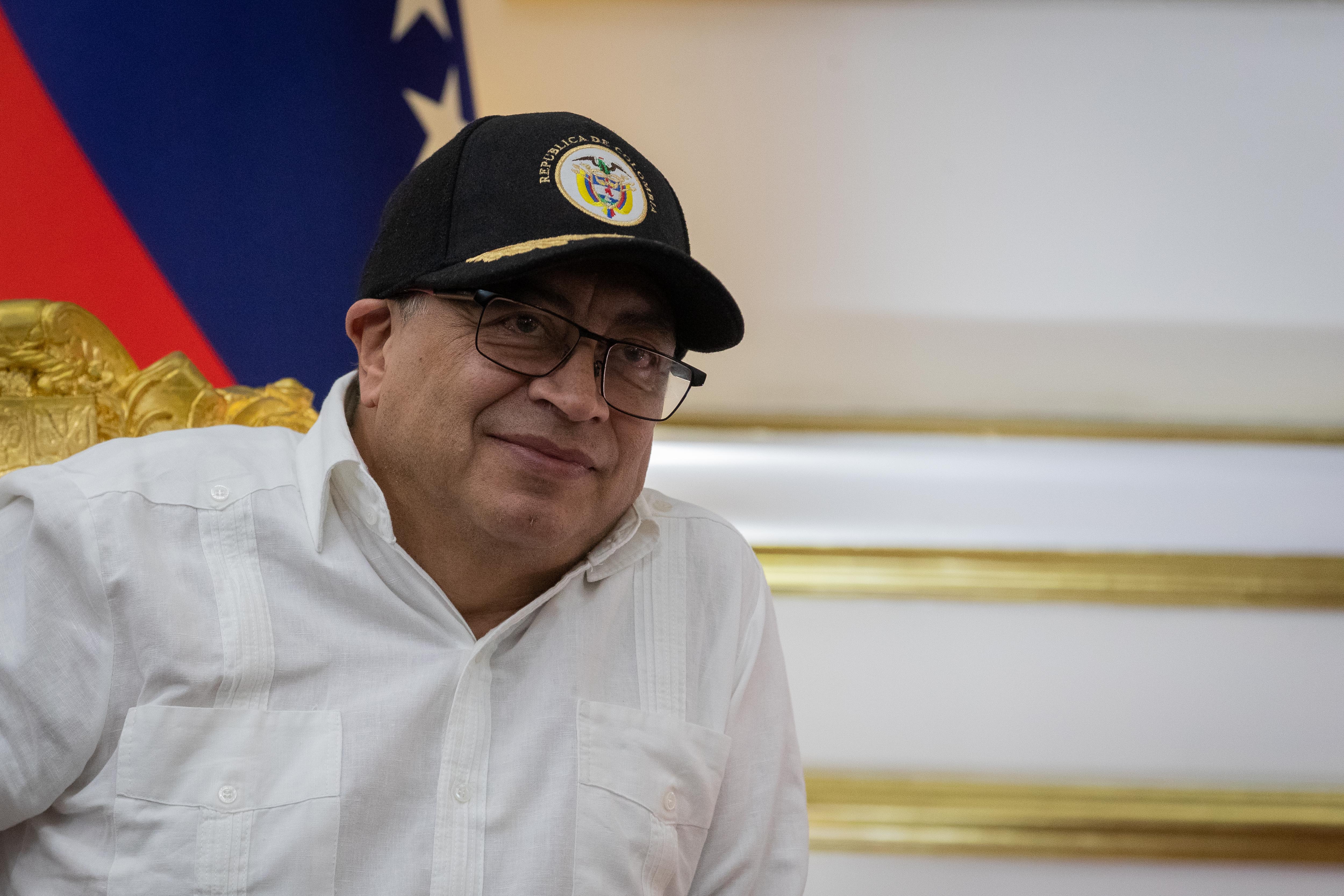 El presidente de Colombia, Gustavo Petro, habla de mejorar las condiciones de migrantes venezolanos. Rayner Peña R/EFE
