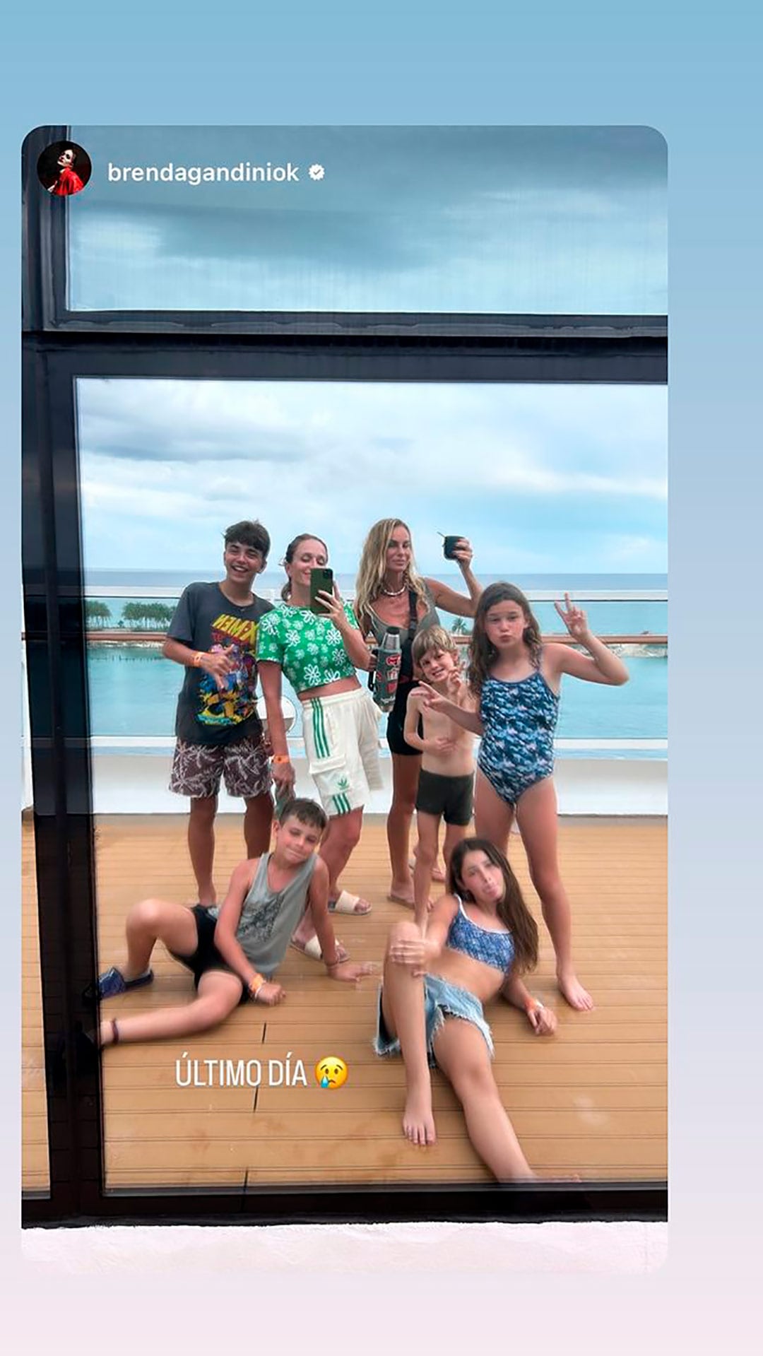 Las multitudinarias vacaciones de Paula Chaves, Brenda Gandini y Sabrina Rojas en Miami junto a sus hijos