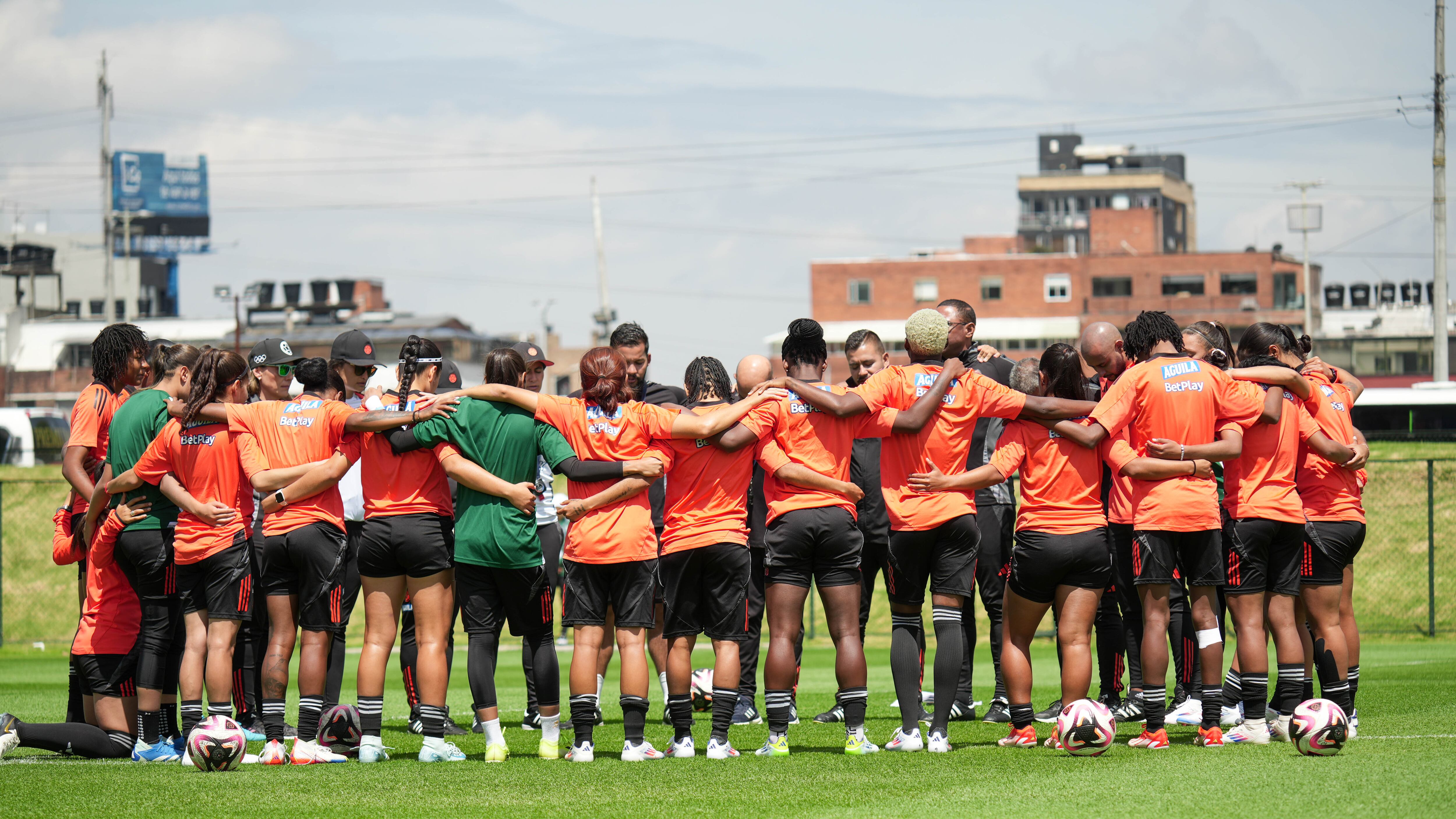 Las dirigidas por Carlos Paniagua estuvieron en sesión de entrenamiento el 29 de agosto de 2024 en el Estadio Campincito - crédito Federación Colombiana de Fútbol