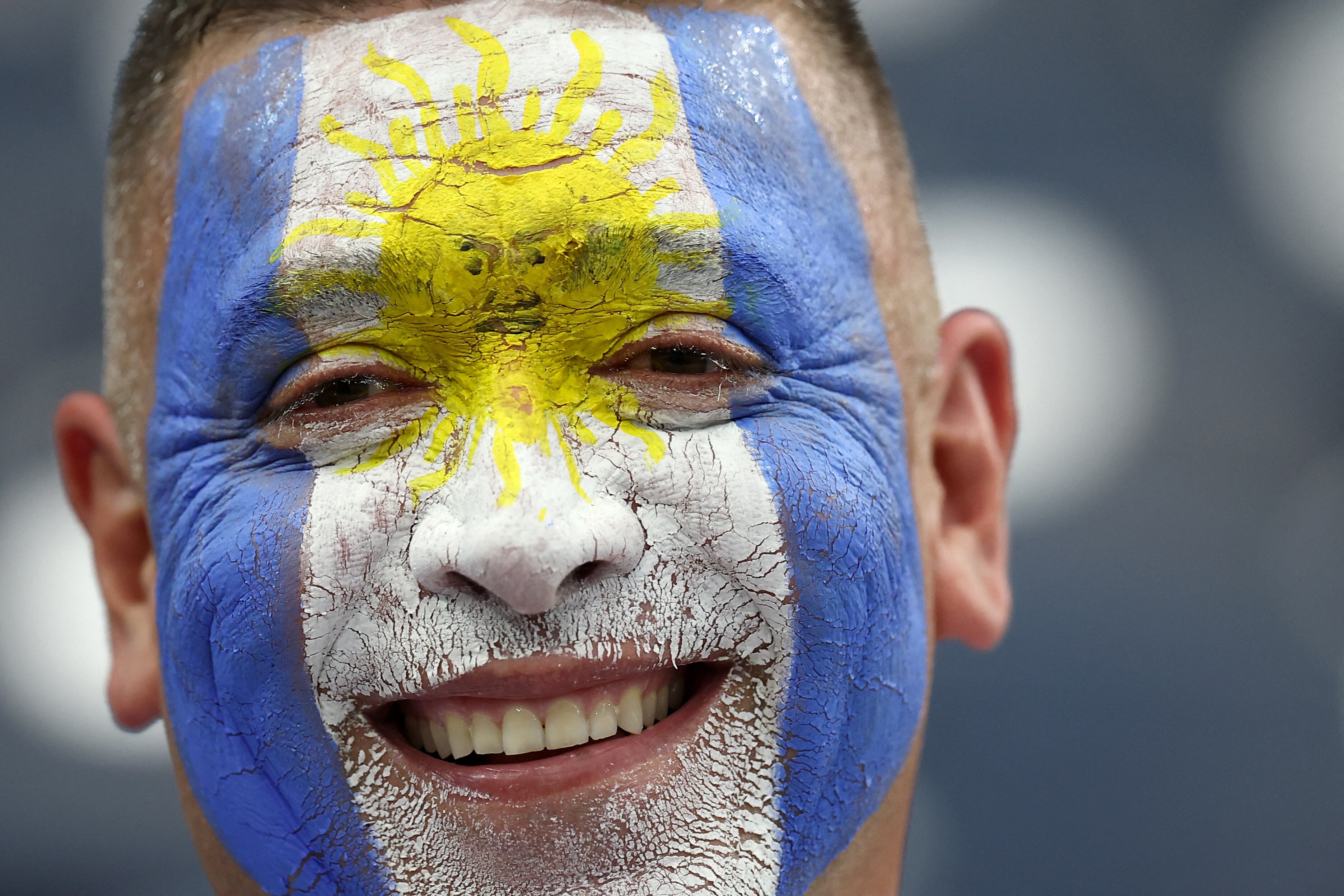 La cara pintada, un clásico de los partidos de Argentina