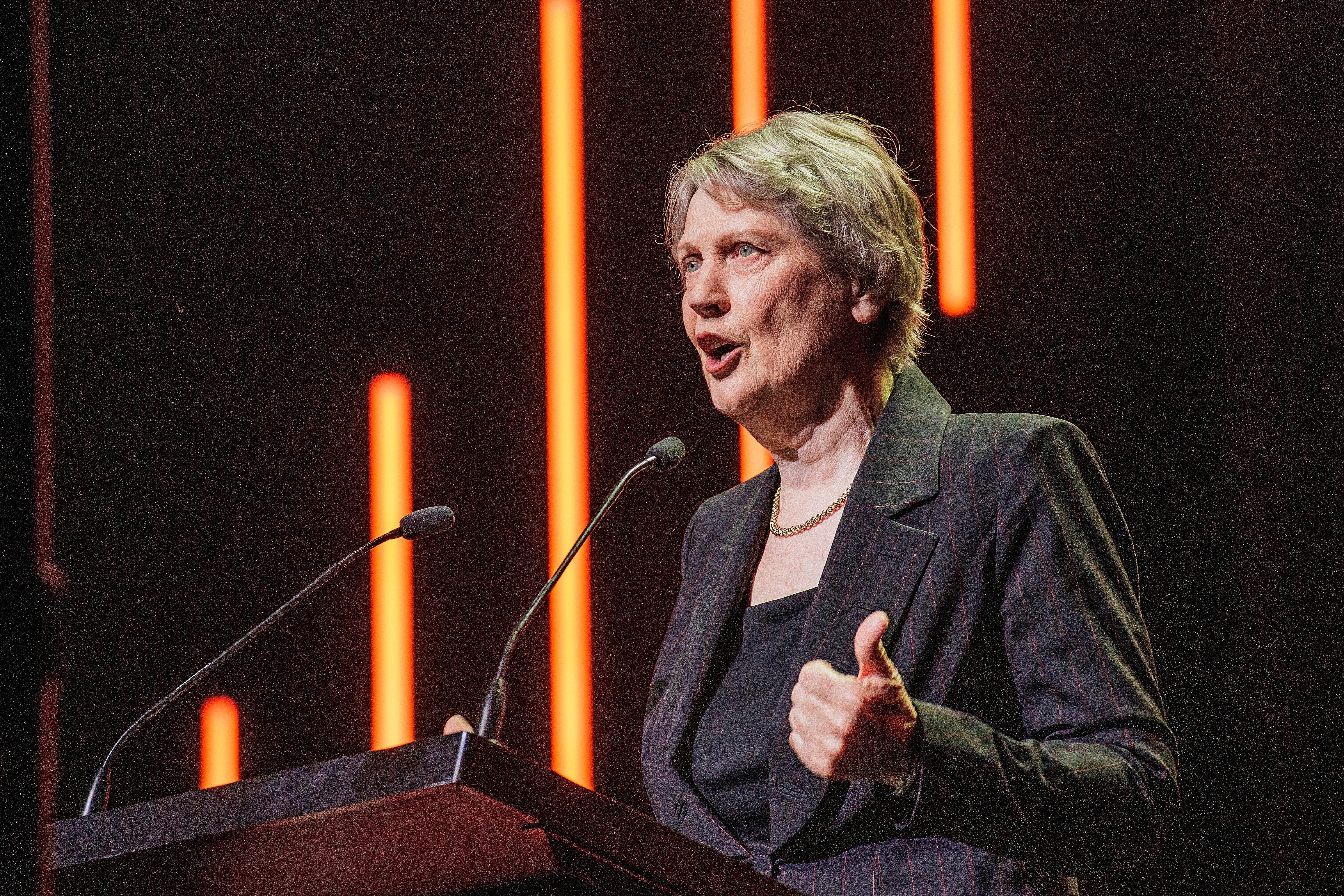 Helen Clark, ex Primera Ministra de Nueva Zelanda pidió un sistema global de monitoreo del material particulado 2,5. Forma parte de la Comisión "Nuestro aire común" ( REUTERS/David Rowland)